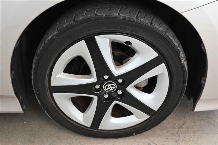 2015 Toyota Prius DAA-ZVW50 (UW-695e11269ae39)[6]