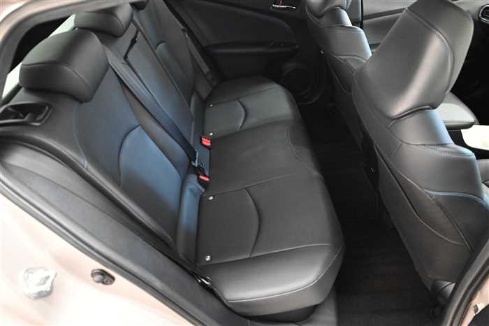 2015 Toyota Prius DAA-ZVW50 (UW-695e11269ae39)[9]