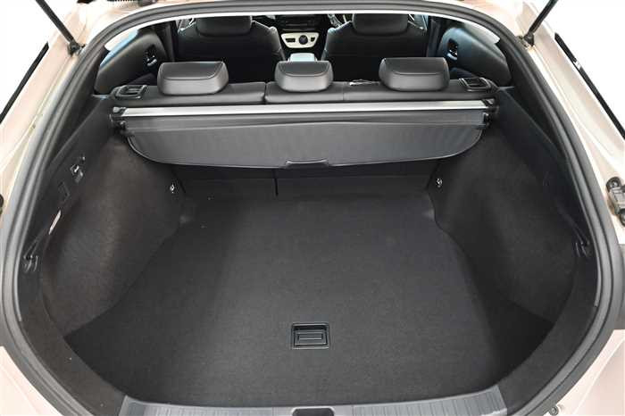 2015 Toyota Prius DAA-ZVW50 (UW-695e11269ae39)[10]