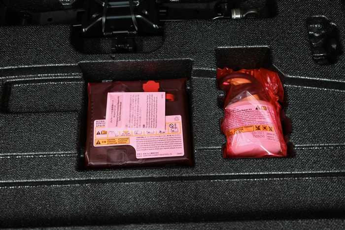 2015 Toyota Prius DAA-ZVW50 (UW-695e11269ae39)[11]