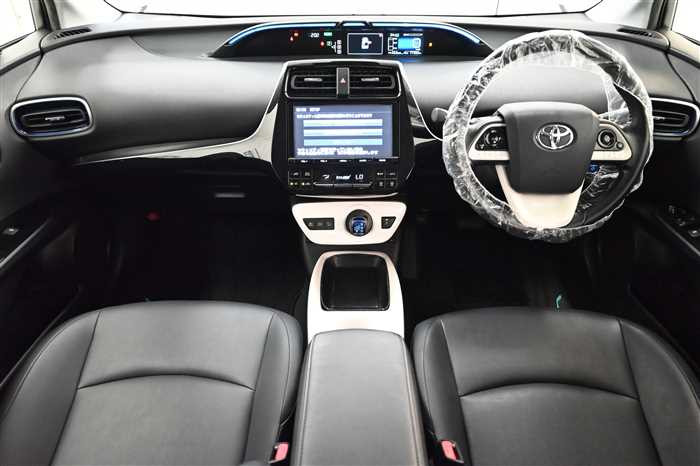2015 Toyota Prius DAA-ZVW50 (UW-695e11269ae39)[14]