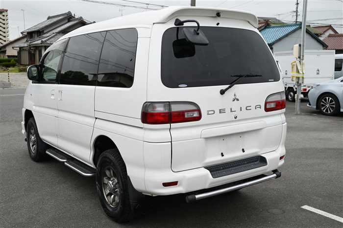 2005 Mitsubishi Delica Spacegear GH-PD6W (UW-695e1127d1c67)[3]