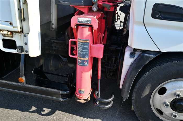 2012 Hino DUTRO SKG-XZU650M (UW-6981ac527241c)[11]