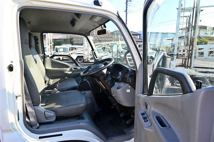 2012 Hino DUTRO SKG-XZU650M (UW-6981ac527241c)[12]