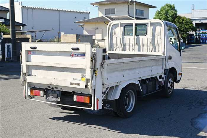 2012 Toyota Dyna ABF-TRY220 (UW-6981ac53a1cf4)[1]