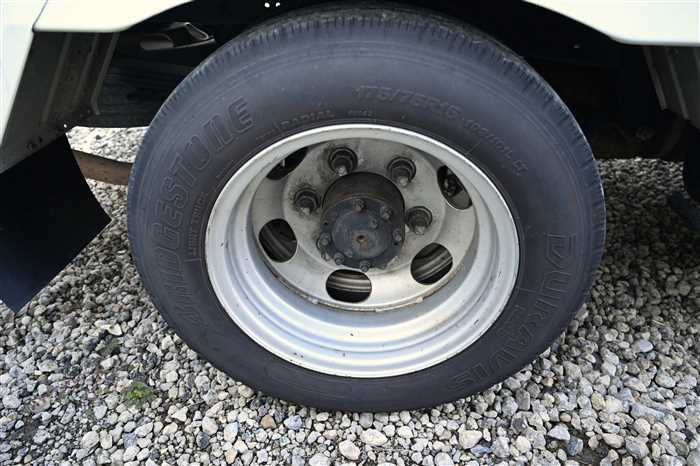 2012 Toyota Dyna ABF-TRY220 (UW-6981ac53a1cf4)[13]