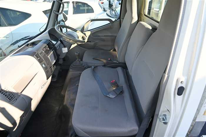 2012 Toyota Dyna ABF-TRY220 (UW-6981ac53a1cf4)[16]