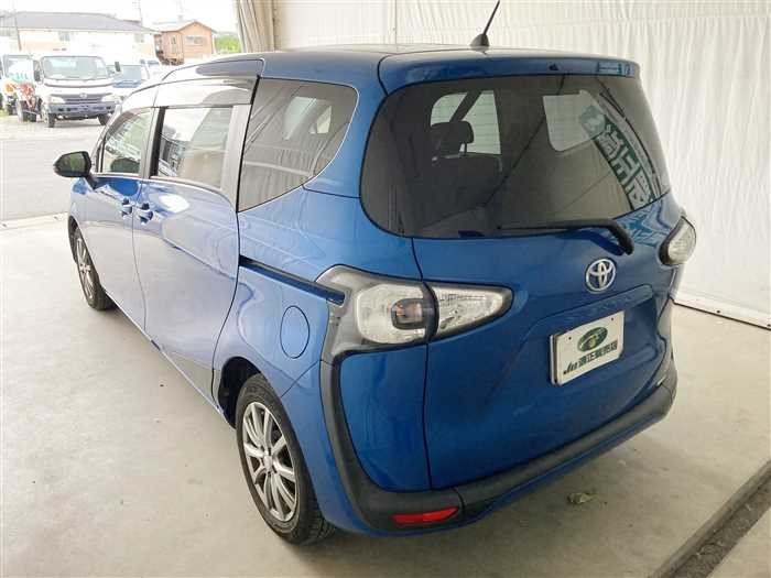 2015 Toyota Sienta DBA-NSP170G (UW-69ad003894cd2)[3]
