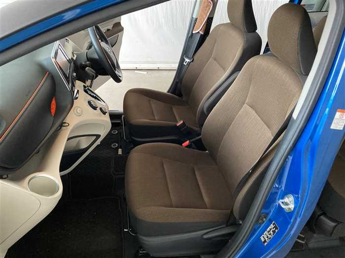 2015 Toyota Sienta DBA-NSP170G (UW-69ad003894cd2)[16]