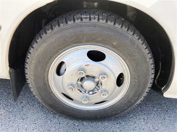 2005 Toyota Coaster PB-XZB51 (UW-69ad0038be3d9)[9]