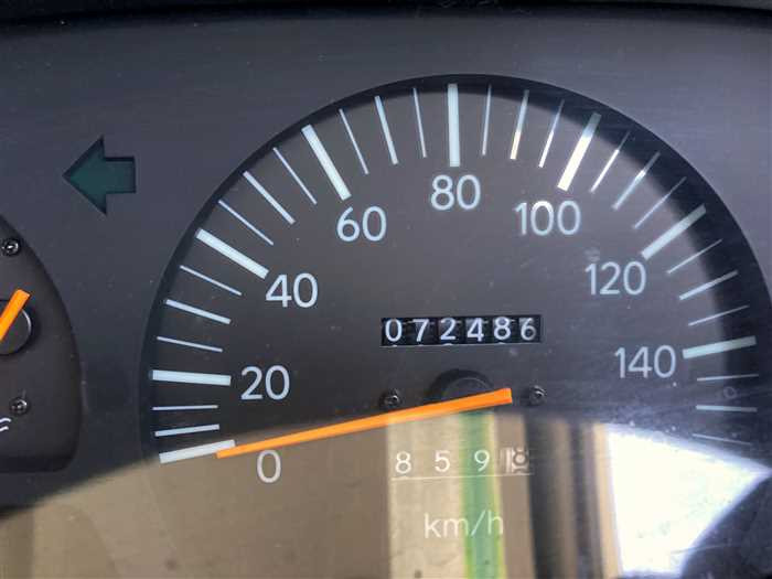 2005 Toyota Coaster PB-XZB51 (UW-69ad0038be3d9)[27]