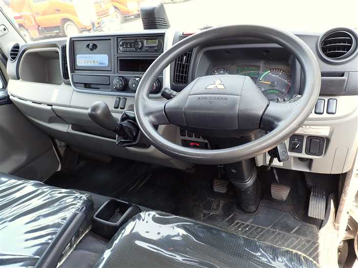 2018 Mitsubishi Canter TPG-FEA50 (UW-695e1123120ff)[21]