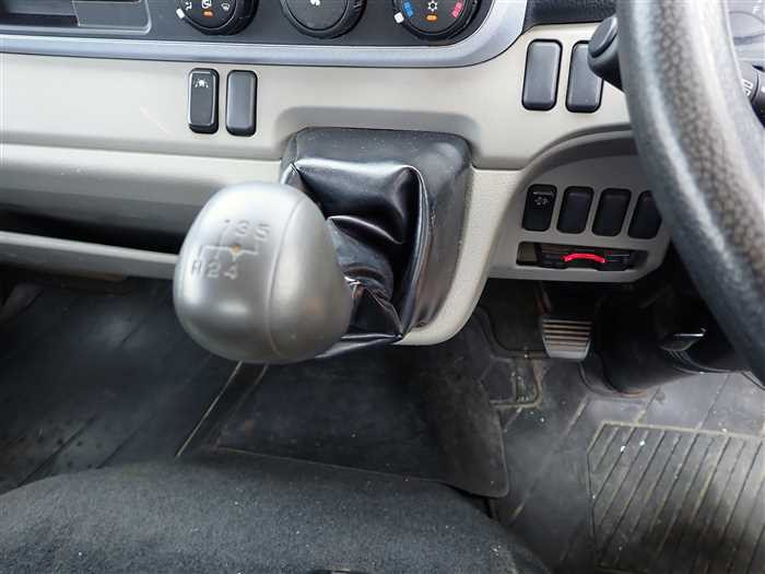 2018 Mitsubishi Canter TPG-FEA50 (UW-695e1123120ff)[22]