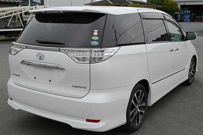 2013 Toyota Estima DBA-ACR50W (UW-6981ac55e218d)[1]
