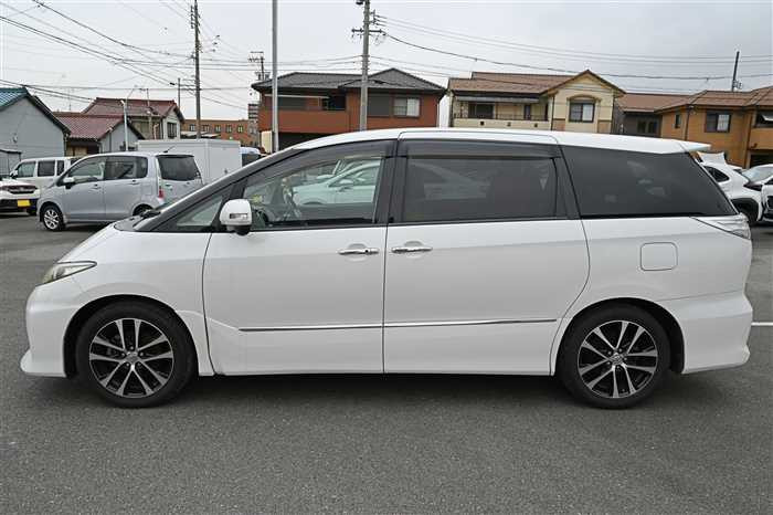 2013 Toyota Estima DBA-ACR50W (UW-6981ac55e218d)[6]
