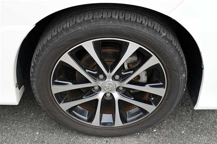 2013 Toyota Estima DBA-ACR50W (UW-6981ac55e218d)[9]