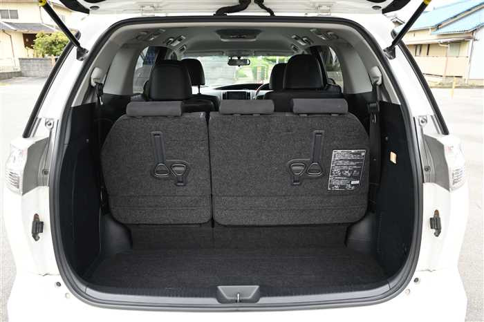 2013 Toyota Estima DBA-ACR50W (UW-6981ac55e218d)[15]