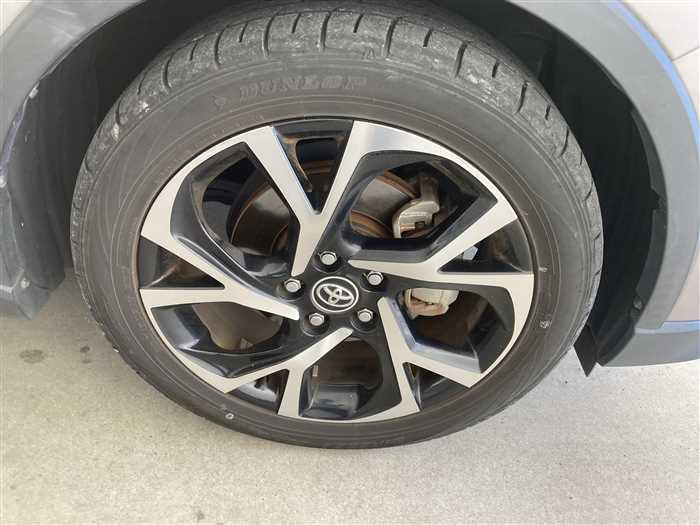 2017 Toyota C-HR DAA-ZYX10 (UW-69771e3d925df)[7]