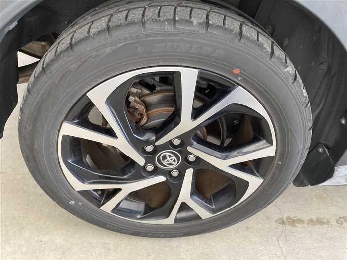 2017 Toyota C-HR DAA-ZYX10 (UW-69771e3d925df)[8]