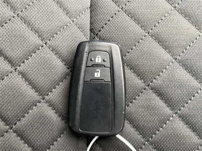 2017 Toyota C-HR DAA-ZYX10 (UW-69771e3d925df)[20]