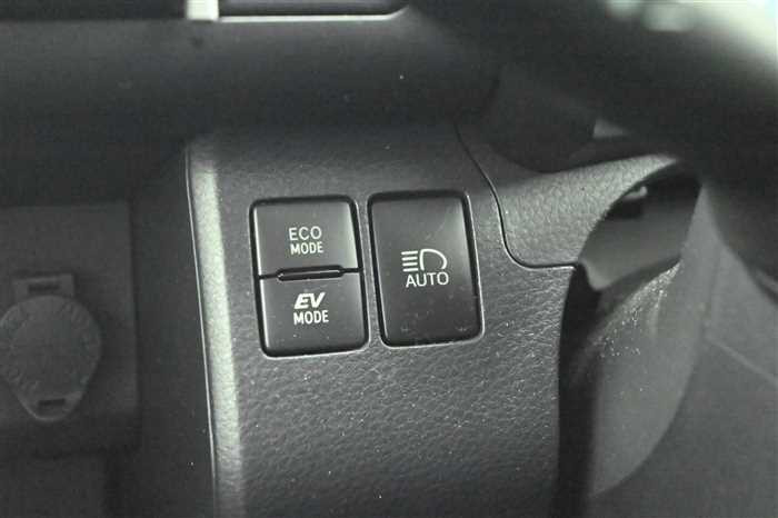 2019 Toyota Probox Van 6AE-NHP160V (UW-6981ac5dcb139)[23]