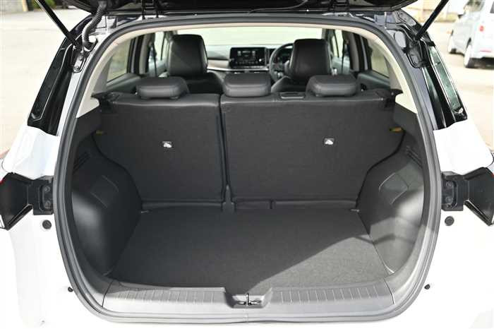 2021 Nissan Note 6AA-FE13 (UW-6981ac5e0c253)[14]