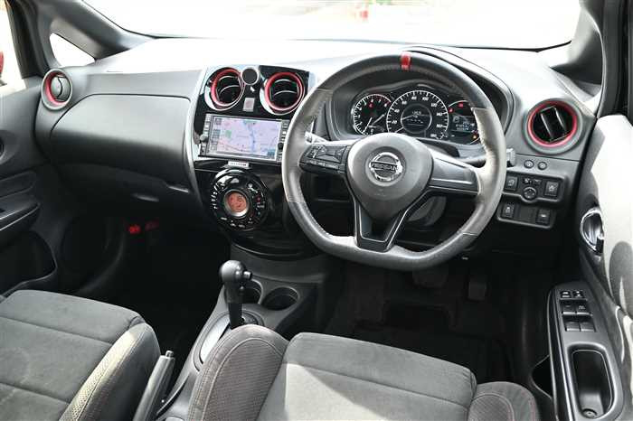 2017 Nissan Note DBA-E12 (UW-69ad0040ceb57)[12]