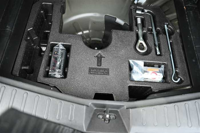 2017 Nissan Note DBA-E12 (UW-69ad0040ceb57)[14]