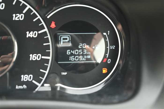 2017 Nissan Note DBA-E12 (UW-69ad0040ceb57)[23]