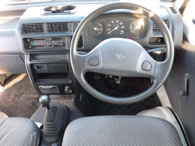 2000 Daihatsu Hijet Truck S210P (UW-6969a0c1ced54)[4]