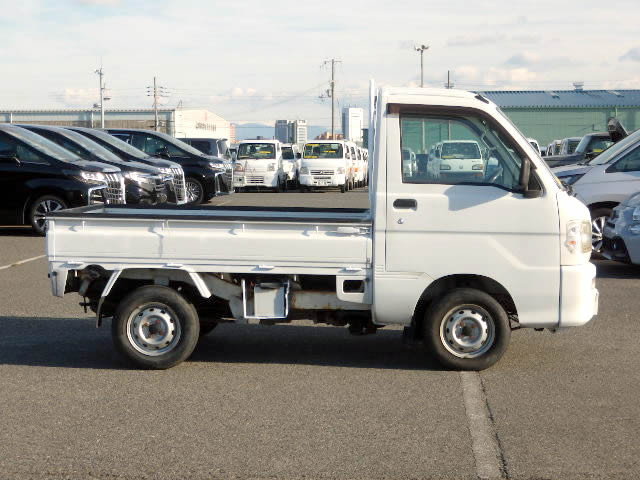 2000 Daihatsu Hijet Truck S210P (UW-6969a0c1ced54)[2]