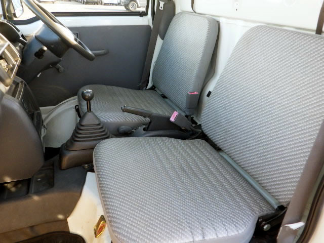 2000 Daihatsu Hijet Truck S210P (UW-6969a0c1ced54)[5]