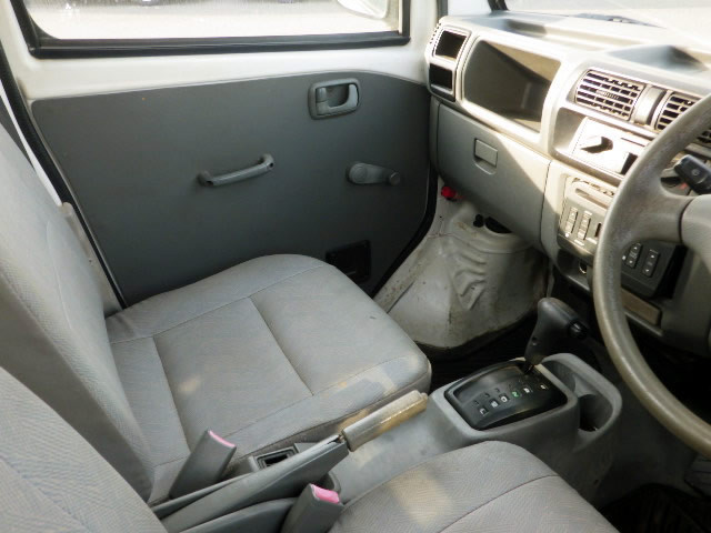 2001 Mitsubishi Minicab Truck U61T (UW-6944bc48ade49)[8]