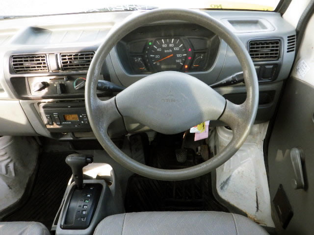 2001 Mitsubishi Minicab Truck U61T (UW-6944bc48ade49)[4]