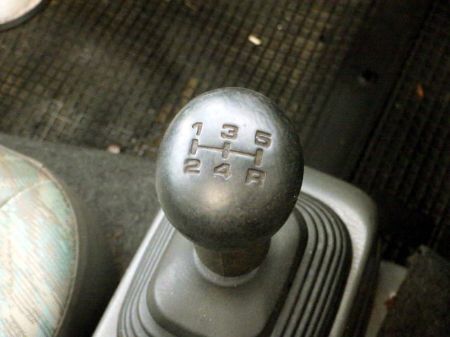 2000 Suzuki Carry Truck DB52T (UW-694defcb4b790)[14]