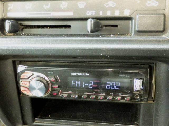 2000 Suzuki Carry Truck DB52T (UW-694defcb4b790)[12]