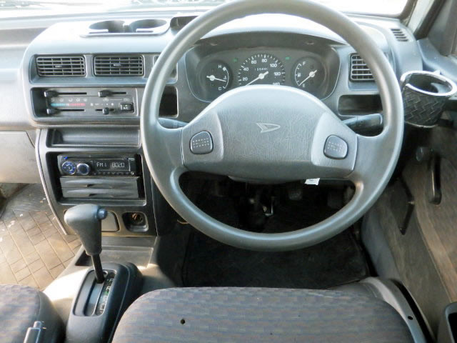 2000 Daihatsu Hijet Truck S200P (UW-695f4bdbf3b67)[4]