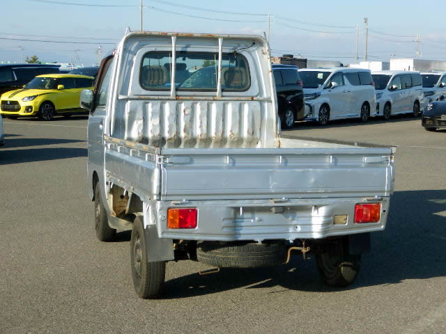 2000 Daihatsu Hijet Truck S200P (UW-695f4bdbf3b67)[1]