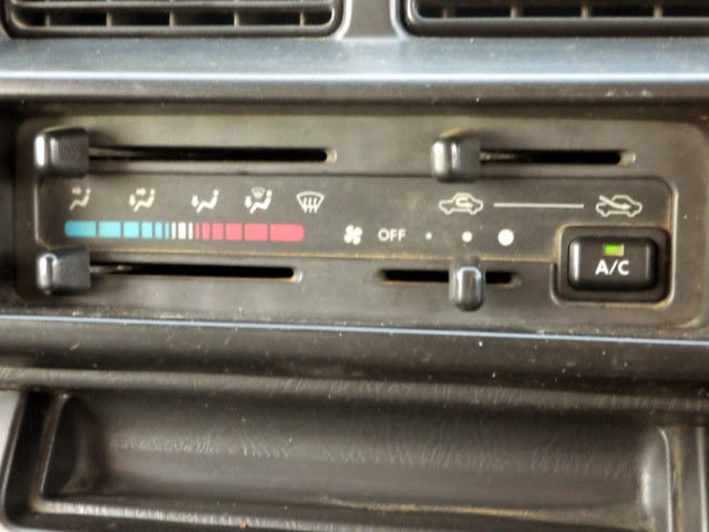 2000 Daihatsu Hijet Truck S200P (UW-695f4bdbf3b67)[13]