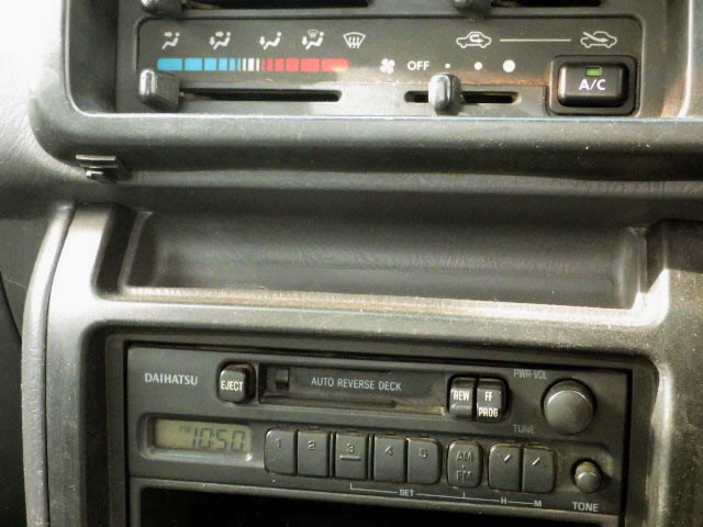 2001 Daihatsu Hijet Truck S210P (UW-69699a6b9938e)[11]