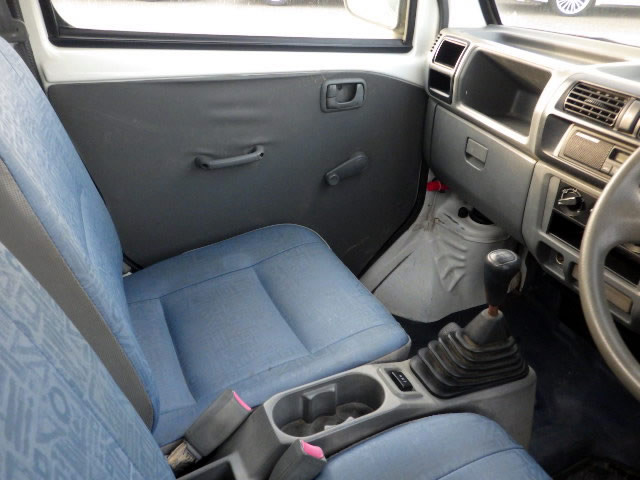 2000 Mitsubishi Minicab Truck U62T (UW-6969a0a0bfe15)[8]