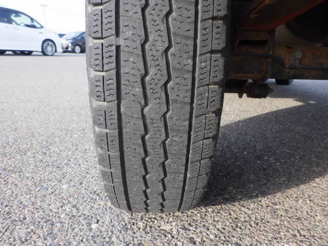 2000 Mitsubishi Minicab Truck U62T (UW-6969a0a0bfe15)[29]