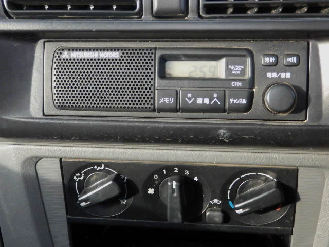 2000 Mitsubishi Minicab Truck U62T (UW-6969a0a0bfe15)[11]