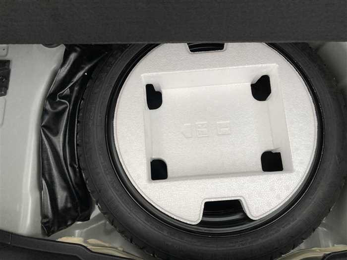 2024 Toyota Yaris 5BA-KSP210 (UW-695e1116bbe80)[12]