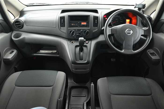 2016 Nissan NV200 Vanette DBF-VM20 (UW-6942691763882)[16]