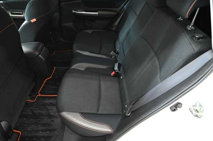 2015 Subaru IMPREZA_XV DBA-GP7 (UW-6999586a82136)[12]