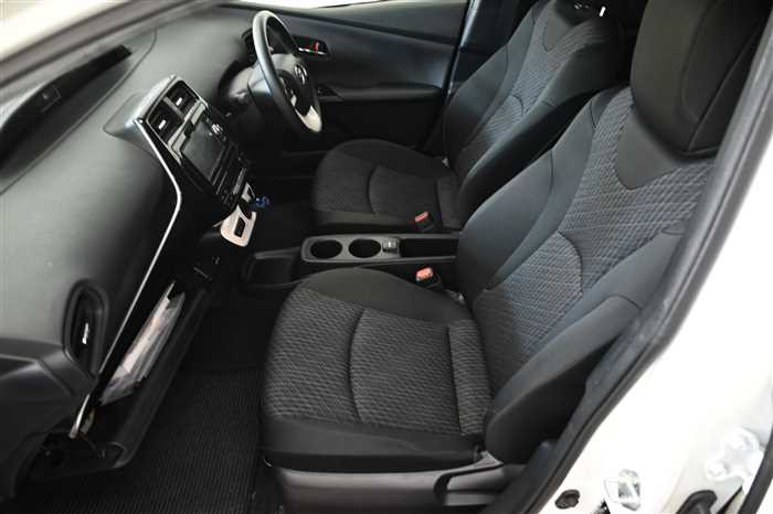 2018 Toyota Prius DAA-ZVW51 (UW-694660e7bfb16)[13]