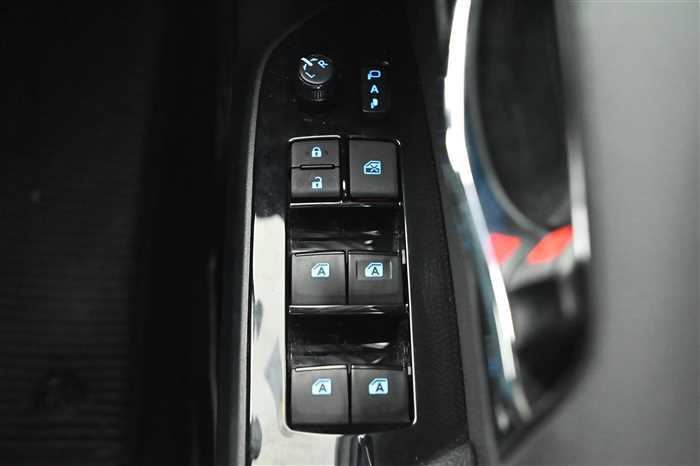 2018 Toyota Prius DAA-ZVW51 (UW-694660e7bfb16)[26]