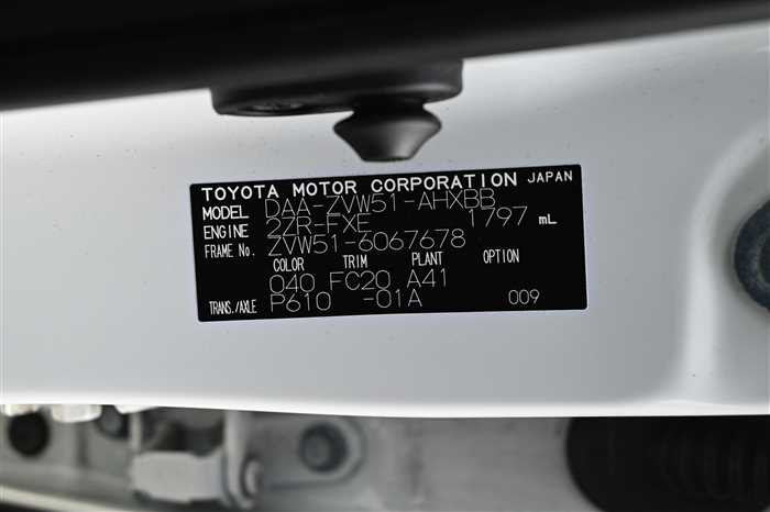2018 Toyota Prius DAA-ZVW51 (UW-694660e7bfb16)[29]