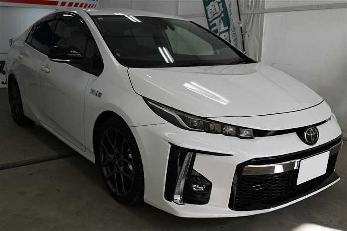 2019 Toyota Prius PHV DLA-ZVW52 (UW-69ad0008234d0)[2]